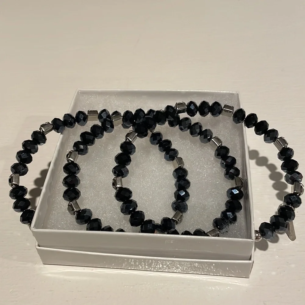 NWOT Kenneth Cole jewelry set - Picture 5 of 6